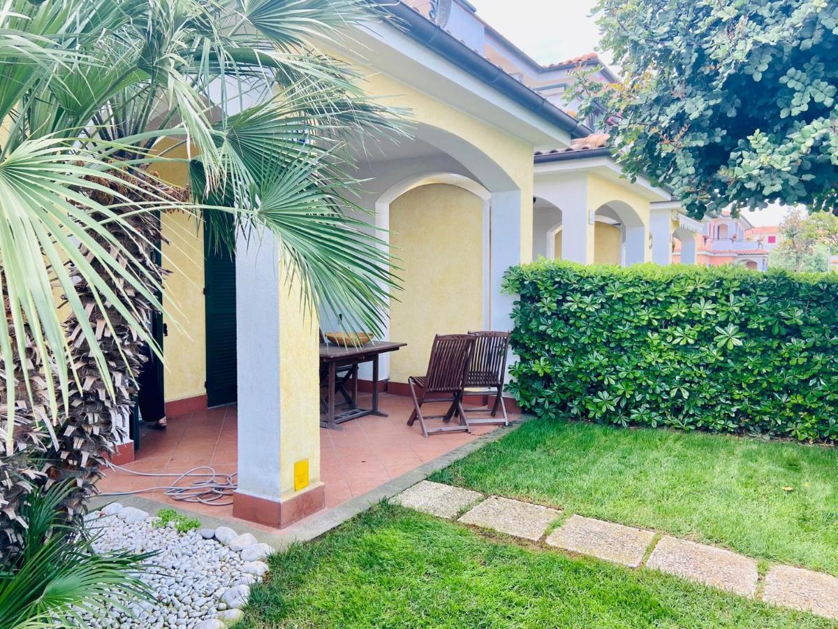 Villa Claudia A 400M Dal Mare ポルト・レカナーティ エクステリア 写真